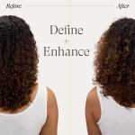 L’ANZA Healing Curls Curl Whirl Butter Defining Complex 125 ml – Krul Definiërende Stylingcrème Korte Productomschrijving L’ANZA Healing Curls Curl Whirl Butter Defining Complex is een professionele stylingcrème speciaal ontwikkeld voor krullend en golvend haar. De formule helpt krullen beter te definiëren, vermindert pluis en geeft het haar een zachte, natuurlijke en glanzende uitstraling zonder het te verzwaren. Uitgebreide Productomschrijving (SEO-vriendelijk) L’ANZA Healing Curls Curl Whirl Butter Defining Complex 125 ml is een hoogwaardige stylingcrème die speciaal is ontwikkeld voor het verzorgen en definiëren van krullend en golvend haar. Dankzij de rijke formule worden krullen beter gevormd, blijft het haar soepel en wordt pluis effectief onder controle gehouden. Deze professionele krulcrème zorgt voor een perfecte balans tussen hydratatie, controle en natuurlijke beweging. Het product helpt de natuurlijke structuur van het haar te versterken, waardoor krullen er voller, gezonder en beter gedefinieerd uitzien. De lichte maar voedende textuur verzwaart het haar niet en laat geen plakkerig gevoel achter. Hierdoor blijven krullen flexibel en natuurlijk, terwijl ze tegelijkertijd beschermd worden tegen pluis en vochtigheid. L’ANZA Healing Curls Curl Whirl is ideaal voor dagelijks gebruik en geschikt voor iedereen die mooie, veerkrachtige en perfect gedefinieerde krullen wil creëren met een professionele salonfinish. Belangrijkste Voordelen ✔ Definieert en accentueert natuurlijke krullen ✔ Vermindert pluis en kroeshaar ✔ Geeft het haar een zachte en glanzende finish ✔ Verzwaar het haar niet ✔ Zorgt voor flexibele en natuurlijke styling ✔ Ideaal voor krullend en golvend haar ✔ Professionele salonkwaliteit Gebruik Breng een kleine hoeveelheid aan op handdoekdroog haar. Verdeel het product gelijkmatig over het haar en kneed de krullen voorzichtig in model. Laat het haar natuurlijk drogen of gebruik een diffuser voor extra volume en definitie. Geschikt Voor Krullend haar Golvend haar Pluizig haar Droog of moeilijk handelbaar haar Meta Title L’ANZA Healing Curls Curl Whirl 125 ml – Krul Definiërende Stylingcrème Meta Description L’ANZA Healing Curls Curl Whirl Butter Defining Complex 125 ml definieert krullen, vermindert pluis en geeft krullend haar een zachte, natuurlijke en glanzende finish. SEO Zoekwoorden L’ANZA Healing Curls, Lanza Curl Whirl, krulcrème, krullen definiëren, krullend haar styling, anti pluis krullen, curl cream, professionele krullen crème, Lanza haarproducten.