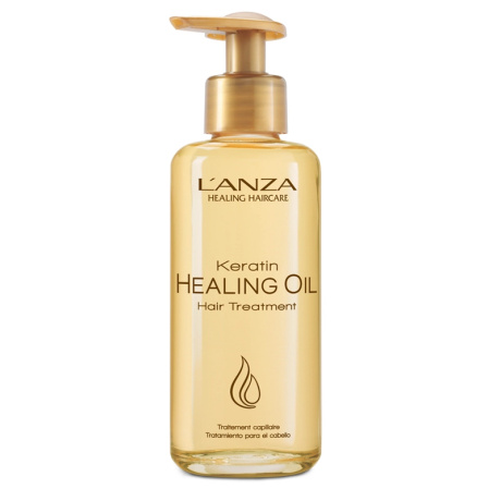 L’ANZA Keratin Healing Oil Hair Treatment – Intensieve Herstelolie voor Zijdezacht Haar L’ANZA Keratin Healing Oil Hair Treatment is een professionele haarolie die speciaal ontwikkeld is om beschadigd, droog en dof haar intensief te herstellen. Dankzij de geavanceerde Phyto-IV Complex technologie dringt deze luxe olie diep door in de haarvezel en helpt het haar te versterken, te voeden en een prachtige natuurlijke glans te geven. Deze hoogwaardige behandeling wordt wereldwijd gebruikt in professionele kapsalons en is ideaal voor iedereen die zijn haar wil herstellen na chemische behandelingen, kleuring of hitte-styling. Waarom kiezen voor L’ANZA Keratin Healing Oil? ✔ Herstelt beschadigd haar intensief ✔ Geeft onmiddellijk glans en zachtheid ✔ Vermindert pluizig haar en droogheid ✔ Beschermt tegen hitte van stylingtools ✔ Lichtgewicht formule zonder het haar te verzwaren ✔ Professionele salonkwaliteit De formule is verrijkt met krachtige botanische oliën die het haar helpen te herstellen terwijl het tegelijkertijd soepel en glanzend blijft. Belangrijkste voordelen Intensieve haarherstel De krachtige ingrediënten helpen beschadigde haarvezels te herstellen en versterken het haar van binnenuit. Zijdezachte glans De olie geeft het haar een prachtige, gezonde glans zonder een vettig gevoel achter te laten. Bescherming tegen hitte Ideaal te gebruiken vóór föhnen, stijlen of krullen om het haar te beschermen tegen hittebeschadiging. Anti-frizz effect Helpt pluizig haar onder controle te houden en maakt het haar gladder en makkelijker te stylen. Voor welk haartype? Deze professionele haarolie is geschikt voor: droog haar beschadigd haar gekleurd haar chemisch behandeld haar pluizig of moeilijk handelbaar haar Ook perfect voor dagelijks gebruik om het haar gezond en glanzend te houden. Gebruik Breng een kleine hoeveelheid aan op handdoekdroog of droog haar. Verdeel gelijkmatig over de lengtes en punten. Niet uitspoelen. Style het haar zoals gewenst. Een kleine hoeveelheid is al voldoende voor een prachtig resultaat. Professionele technologie De unieke Phyto-IV Complex technologie combineert botanische extracten en voedende oliën die samenwerken om: het haar te herstellen de haarstructuur te versterken langdurige glans en zachtheid te creëren Dit maakt de behandeling een van de meest geliefde haaroliën in professionele salons wereldwijd. Waarom bestellen bij Flaka.be / Flaka Pink Beauty? Bij Flaka koop je altijd originele professionele haarproducten. ✔ 100% originele salonproducten ✔ Meer dan 300 professionele merken ✔ Snelle verzending vanuit België ✔ Grote voorraad in eigen magazijn ✔ Professioneel advies voor kappers en consumenten 🚚 Vandaag besteld = vaak dezelfde dag verzonden. Zo ontvang je jouw bestelling snel en veilig.