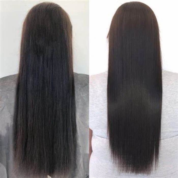 Mutamba Cosmetic Black Diamond Proteïne Behandeling 1000ml Professionele Formaldehydevrije Keratine & Proteïne Behandeling voor Pluisvrij, Glanzend en Hersteld Haar Mutamba Cosmetic Black Diamond Proteïne Behandeling 1000ml is een hoogwaardige, professionele haarbehandeling ontwikkeld voor salons en ervaren gebruikers die maximale gladheid, volumecontrole en intens herstel willen bereiken. Deze formaldehydevrije proteïne behandeling combineert geavanceerde haartechnologie met krachtige natuurlijke ingrediënten om zelfs het meest weerbarstige, pluizige en chemisch behandelde haar te transformeren. Deze behandeling is speciaal ontworpen voor kroeshaar, afrohaar, pluizig haar, droog haar en moeilijk handelbaar haar. Dankzij de unieke samenstelling wordt het haar diep gevoed, hersteld en langdurig glad gemaakt zonder het haar zwaar of vet te maken. Wat maakt Black Diamond Proteïne Behandeling uniek? De formule is rijk aan: Vitamine C, E en A PROB5 complex Aloë vera olie Guarana extract Kokosolie Olijfolie Extract van bananenschil Mutamba extract Cupuaçuboter Babassu olie Deze krachtige combinatie zorgt voor: ✔ Intensieve hydratatie ✔ Herstel van de haarvezel ✔ Vermindering van volume ✔ Anti-frizz effect ✔ Diepe voeding ✔ Zijdezachte glans ✔ Verbeterde elasticiteit ✔ Langdurig glad resultaat De proteïnes dringen diep door in de haarstructuur en vullen beschadigde zones op. Hierdoor wordt het haar sterker, soepeler en beter beschermd tegen externe invloeden zoals hitte, luchtvochtigheid en styling. Voor wie is deze behandeling geschikt? Black Diamond Proteïne Behandeling is ideaal voor: Pluizig haar Beschadigd haar Chemisch behandeld haar Geblondeerd haar Dik en volumineus haar Afro en krullend haar Onhandelbaar haar De formule is compatibel met chemisch behandeld haar, behalve henna behandelingen.