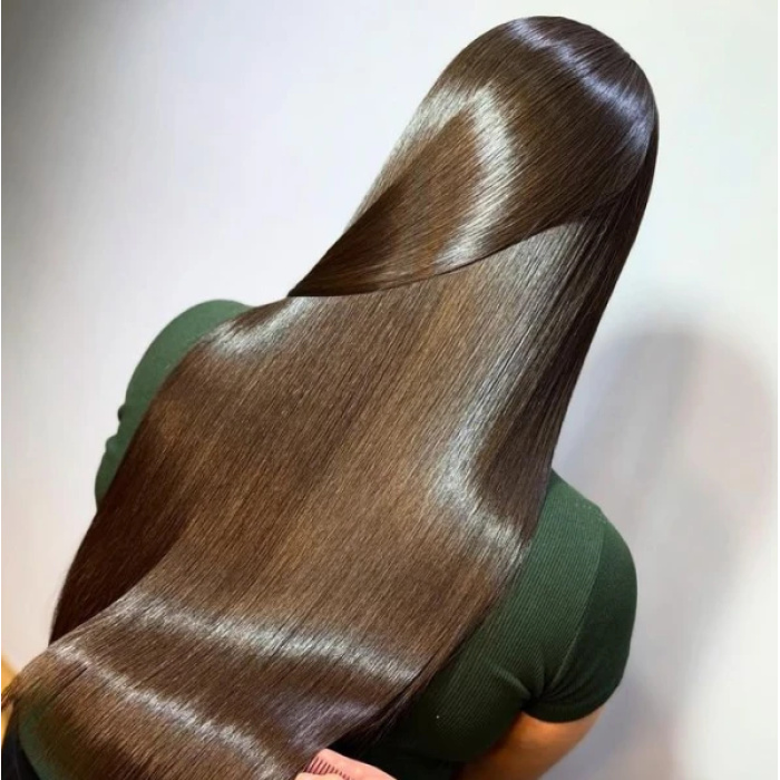 Waarom Sweet Professional kiezen bij Flaka.be? Het assortiment van Sweet Professional biedt verschillende verzorgingsmogelijkheden, van diepgaande reiniging en cosmetisch haarherstel tot verzorging na een keratine- of proteïnebehandeling. Bij Flaka.be staat niet alleen het product centraal, maar ook de juiste toepassing ervan. Wij vinden het belangrijk dat klanten begrijpen welk product geschikt is voor hun haartype, hoe het gebruikt wordt en welke verzorging achteraf aanbevolen is. Ontdek het assortiment Sweet Professional op Flaka.be en ervaar onze passie voor professionele haarverzorging.