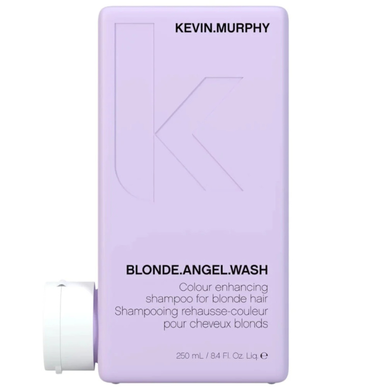 Alles wat je wilt weten over Kevin Murphy Blonde Angel.Wash Shampoo - 250ml Kevin Murphy Blonde Angel Wash Shampoo is jouw go to shampoo als je blond haar hebt dat snel gelig of dof wordt. Deze lilakleurige, sulfaatvrije shampoo neutraliseert warme ondertonen en laat je blonde of grijze lokken weer helder, koel en fris stralen. Of je nu gehighlight, geblondeerd of natuurlijk licht haar hebt, deze shampoo houdt je kleur on point. Daarnaast is de Blonde Angel Wash verrijkt met natuurlijke voedende ingrediënten die je haar een verzorgende boost geven. flaka.be
