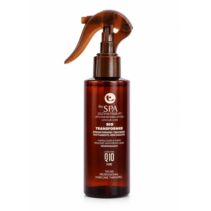 TECNA The SPA Enzyme Therapy Bio Transformer Q10 150 ml De TECNA Bio Transformer Q10 is een professionele versterkende behandeling uit de The SPA Enzyme Therapy Anti-Age Renewal System. Het product is ontwikkeld voor lang, verzwakt, droog en gestrest haar dat extra kracht, souplesse en verzorging nodig heeft. Volgens de verpakking bevat de formule Coenzyme Q10 en is het product gericht op het ondersteunen van gezond, sterk en beter handelbaar haar. Belangrijkste voordelen - Helpt verzwakt haar sterker aan te laten voelen - Ondersteunt de veerkracht en souplesse van het haar - Ideaal voor lang en gestrest haar - Helpt droog en dof haar beter handelbaar te maken - Geeft het haar een meer verzorgde uitstraling - Met Coenzyme Q10 - Geschikt voor professioneel salon- en thuisgebruik - Ideaal als versterkende treatment binnen een intensieve haarverzorgingsroutine Voor welk haartype? Bijzonder geschikt voor: - lang haar - droog haar - verzwakt haar - beschadigd haar - chemisch behandeld haar - poreus haar - haar dat extra kracht en verzorging nodig heeft Gebruiksaanwijzing Breng TECNA Bio Transformer Q10 aan op schoon, handdoekdroog haar. Verdeel het product gelijkmatig over de lengtes en punten. Kam het haar voorzichtig door voor een gelijkmatige verdeling. Laat het product volgens de gewenste verzorgingsroutine inwerken. Vervolg daarna met föhnen of stylen. Professionele tip Breng het product vooral aan op de meest droge en verzwakte zones van het haar. Bij lang of poreus haar kan het product sectie per sectie worden verdeeld voor een gelijkmatiger resultaat. Resultaat Na gebruik helpt de behandeling het haar: - sterker te laten aanvoelen - soepeler te maken - beter handelbaar te maken - zachter te laten voelen - meer glans te geven - professioneler verzorgd af te werken Premium webshoptekst TECNA The SPA Enzyme Therapy Bio Transformer Q10 150 ml is een professionele strengthening treatment voor lang, droog en verzwakt haar. De formule met Coenzyme Q10 helpt het haar intensief te verzorgen en ondersteunt een sterkere, soepelere en glanzendere uitstraling. Verkrijgbaar bij Flaka.be.