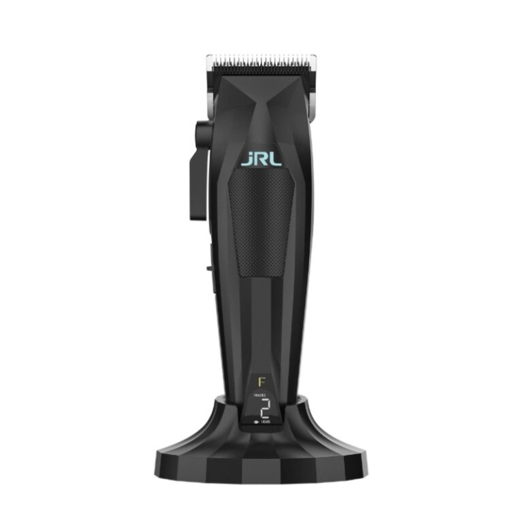 JRL 3000C PROFESSIONELE TONDEUSE – KRACHT, PRECISIE & COMFORT De JRL 3000C Tondeuse is ontwikkeld voor professionele barbers en kappers die dagelijks topprestaties verwachten. Deze compacte tondeuse combineert krachtige prestaties, nauwkeurige controle en een ergonomisch ontwerp, waardoor hij ideaal is voor fades, tapering, blending en strak detailwerk. Met een krachtige brushless motor van 7800 RPM glijdt de JRL 3000C soepel door verschillende haartypes, van fijn tot dik en stug haar. De motor levert constante kracht tijdens het knippen en ondersteunt efficiënt werken zonder onnodig krachtverlies. WAAROM KIEZEN VOOR DE JRL 3000C? Professionele brushless motor van 7800 RPM Compact en licht ontwerp Slechts ongeveer 17,5 cm lang Gewicht van ongeveer 253 gram Comfortabel voor lange werkdagen Verstelbare snijlengte van 0,25 mm tot 3,0 mm Geschikt voor zero-gap afstelling 5-level locking systeem voor stabiele lengte-instellingen Ideaal voor fades, tapering en blending LED-display met batterij- en onderhoudsinformatie Stil en comfortabel in gebruik Ontwikkeld voor intensief professioneel gebruik BESCHIKBARE UITVOERINGEN De JRL 3000C is verkrijgbaar in verschillende kleuren en mesconfiguraties. De zwarte en rode uitvoering zijn uitgerust met een APEX fade blade, ideaal voor scherpe fades, strakke overgangen en precisiewerk. De witte uitvoering is voorzien van een taper blade, waardoor deze bijzonder geschikt is voor tapering, blending en klassieke barbertechnieken. PERFECT VOOR FADES EN DETAILWERK Dankzij de verstelbare snijlengte en de mogelijkheid om de tondeuse zeer kort af te stellen, biedt de JRL 3000C uitstekende controle bij het creëren van: skin fades low fades mid fades high fades taper fades strakke contouren vloeiende overgangen klassiek en modern barberwerk Het 5-level locking systeem zorgt ervoor dat de gekozen stand stevig blijft staan tijdens het knippen. Hierdoor kan je nauwkeuriger en consistenter werken. SLIM LED-DISPLAY Het geïntegreerde LED-display geeft belangrijke informatie tijdens het gebruik. Je kan eenvoudig de batterijstatus en resterende gebruiksduur volgen en onderhoudsmeldingen controleren. Dit maakt de tondeuse bijzonder praktisch tijdens drukke werkdagen in de salon of barbershop. ERGONOMISCH EN COMFORTABEL Een professionele tondeuse moet niet alleen krachtig zijn, maar ook comfortabel in de hand liggen. Met zijn compacte formaat en lage gewicht biedt de JRL 3000C uitstekende controle en helpt hij belasting van hand en pols tijdens lange werkdagen te beperken. VOOR WIE IS DEZE TONDEUSE GESCHIKT? De JRL 3000C is ideaal voor: professionele barbers kappers fadespecialisten salons barbershops professionals die dagelijks intensief met een tondeuse werken De JRL 3000C Professionele Tondeuse combineert snelheid, precisie en ergonomisch comfort in één krachtige machine. De 7800 RPM brushless motor, verstelbare snijlengte, zero-gap mogelijkheid en het slimme locking systeem maken deze tondeuse tot een uitstekende keuze voor professionele fades, tapering en dagelijks salonwerk. Een compacte krachtpatser voor professionals die geen compromis willen tussen prestaties en comfort. Verkrijgbaar bij Flaka.be.