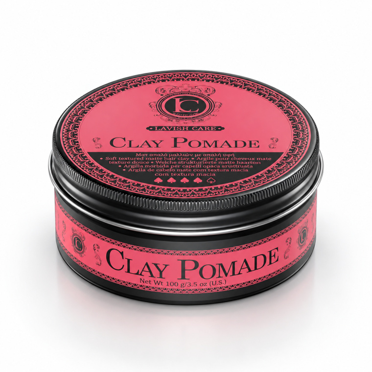 Lavish Care Clay Pomade 100 g – Volledige Productinformatie Lavish Care Clay Pomade 100 g is een professionele styling clay voor mannen die controle, textuur en een matte finish willen zonder een vettige uitstraling. De zachte, kneedbare structuur maakt het product ideaal voor moderne barberlooks, korte kapsels en stijlen waarbij definitie en volume belangrijk zijn. De pomade is bijzonder geschikt voor wie een natuurlijke, droge finish zoekt met een stevige maar flexibele styling. Belangrijkste voordelen - Matte finish zonder glans - Geeft textuur en definitie - Helpt het haar voller en gestructureerder te laten ogen - Ideaal voor korte en middellange kapsels - Geschikt voor messy, textured en klassieke barberlooks - Makkelijk met de handen te verdelen - Professioneel barberproduct - Inhoud: 100 g / 3.5 oz Voor welk haartype? Geschikt voor: - kort haar - middellang haar - fijn haar dat extra textuur nodig heeft - dik haar dat controle nodig heeft - steil haar - licht golvend haar - mannen die een matte en natuurlijke finish verkiezen Gebruiksaanwijzing Neem een kleine hoeveelheid Lavish Care Clay Pomade uit de pot. Wrijf het product goed warm tussen de handpalmen totdat het gelijkmatig verdeeld is. Breng aan op droog of licht vochtig haar. Werk het product met de vingers door het haar en modelleer de gewenste stijl. Gebruik voor extra textuur vooral de vingertoppen. Voor een strakkere look kan een kam worden gebruikt. Professionele barbertip Gebruik op volledig droog haar voor een sterkere matte finish en meer textuur. Gebruik op licht vochtig haar voor een iets zachtere en meer gecontroleerde styling. Begin altijd met een kleine hoeveelheid en voeg indien nodig extra product toe. Ideaal voor kapsels zoals - textured crop - messy look - quiff - side part - korte klassieke barbercuts - moderne matte styling - kapsels met extra volume en structuur Finish Matte finish De clay is ontworpen voor een droge, natuurlijke uitstraling zonder overdreven glans. Hold Geschikt voor kapsels die duidelijke controle en textuur nodig hebben. De exacte sterkte kan variëren afhankelijk van haartype en gebruikte hoeveelheid. Productinformatie Merk: Lavish Care Product: Clay Pomade Inhoud: 100 g / 3.5 oz Producttype: Styling clay / pomade Finish: Mat Doelgroep: Heren Gebruik: Professioneel en thuis Geschikt voor: Diverse haartypes Lavish Care bij Flaka.be