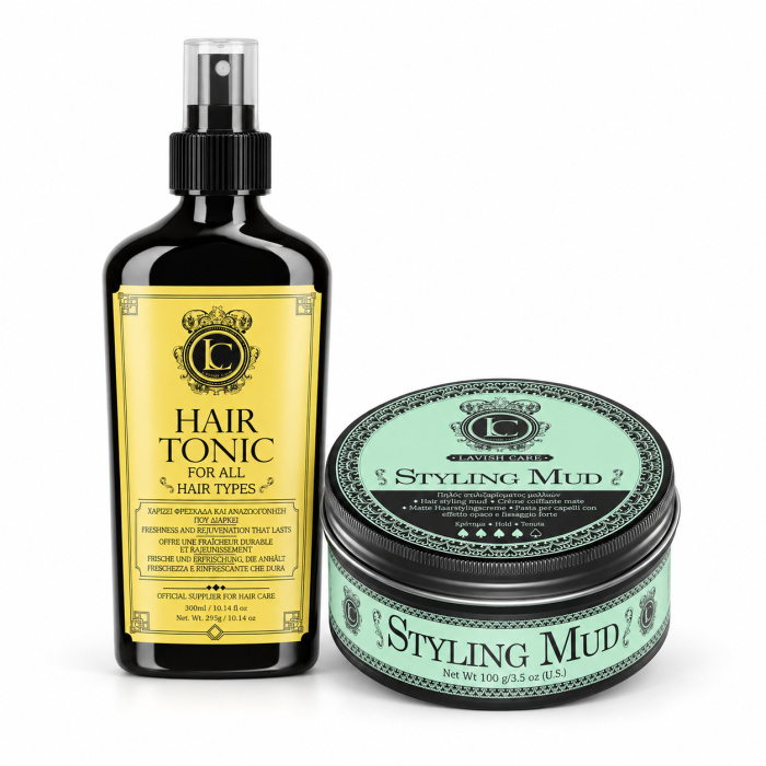 Lavish Care Duo Pack – Hair Tonic 300 ml + Styling Mud 100 g De Lavish Care Hair Tonic + Styling Mud Duo Pack is een complete professionele barbercombinatie voor mannen die hun haar eerst willen opfrissen en voorbereiden en daarna willen afwerken met textuur, controle en een matte finish. De klassieke Lavish Care Hair Tonic 300 ml geeft het haar en de hoofdhuid een fris en verzorgd gevoel en vormt een uitstekende basis vóór het föhnen en stylen. De Lavish Care Styling Mud 100 g zorgt vervolgens voor structuur, definitie en stevige controle zonder een overdreven glanzend resultaat. Waarom deze combinatie? Met deze set heb je twee belangrijke stappen van een professionele barberroutine in één pakket: - Hair Tonic voor frisheid en voorbereiding - Styling Mud voor textuur en vorm - Matte, natuurlijke uitstraling - Goede controle over het kapsel - Ideaal vóór en na het föhnen - Geschikt voor korte en middellange kapsels - Perfect voor moderne barberlooks - Geschikt voor professioneel salon- én thuisgebruik 1. Lavish Care Hair Tonic – 300 ml De Lavish Care Hair Tonic is ontwikkeld voor dagelijks gebruik en voor verschillende haartypes. De tonic helpt het haar fris en verzorgd aan te laten voelen en maakt het gemakkelijker om het haar daarna in de gewenste richting te stylen. Voordelen van de Hair Tonic Geeft een fris gevoel aan haar en hoofdhuid, helpt het haar beter handelbaar te maken en is ideaal als voorbereidende stap vóór föhnen, pomade, wax, clay of mud. Inhoud: 300 ml Geschikt voor: verschillende haartypes Gebruik: vóór styling en föhnen 2. Lavish Care Styling Mud – 100 g De Styling Mud is bedoeld voor kapsels waarbij textuur, definitie en een matte uitstraling gewenst zijn. De formule is bijzonder geschikt voor moderne korte kapsels en looks waarbij het haar zichtbaar gevormd moet worden zonder sterke glans. Voordelen van Styling Mud Geeft structuur en definitie, helpt het kapsel in model te houden en zorgt voor een moderne matte finish. Ideaal voor barbercuts, textured looks en kapsels waarbij controle belangrijk is. Inhoud: 100 g / 3.5 oz Finish: mat Effect: textuur, controle en definitie Gebruiksaanwijzing Begin met de Hair Tonic. Spray of verdeel een kleine hoeveelheid over droog of licht vochtig haar. Werk het product gelijkmatig door het haar en kam het vervolgens in de gewenste richting. Föhn het haar daarna indien gewenst voor extra vorm en volume. Neem vervolgens een kleine hoeveelheid Styling Mud uit de pot. Wrijf het product goed tussen de handpalmen totdat het gelijkmatig verdeeld is. Breng het aan op droog of bijna droog haar. Werk met de vingers voor een losse, getextureerde look of gebruik een kam voor een strakker kapsel. Voor extra controle kun je geleidelijk een kleine hoeveelheid product toevoegen. Barbertip Gebruik niet meteen te veel Styling Mud. Begin met een kleine hoeveelheid en bouw de hold stap voor stap op. Op droog haar komt de matte finish doorgaans het duidelijkst naar voren. Ideaal voor Textured crop, quiff, messy look, korte barbercuts, side part met matte finish en kapsels waarbij extra structuur en definitie gewenst zijn. Voorzorgsmaatregelen Alleen voor uitwendig gebruik. Contact met de ogen vermijden. Bij contact met de ogen grondig met water spoelen. Niet gebruiken op een geïrriteerde of beschadigde hoofdhuid. Buiten bereik van kinderen bewaren en de verpakking na gebruik goed sluiten. Productinformatie Merk: Lavish Care Product: Hair Tonic + Styling Mud Duo Pack Aantal producten: 2 Hair Tonic: 300 ml Styling Mud: 100 g Totale set: 400 ml/g Doelgroep: Heren Gebruik: professioneel & thuis Finish Styling Mud: mat Stylingresultaat: textuur, definitie en controle Lavish Care bij Flaka.be Met deze Lavish Care Duo Pack combineer je professionele voorbereiding en styling in één eenvoudige routine. Ideaal voor barbers, kappers en mannen die thuis een verzorgde, moderne barberlook willen creëren. Ontdek Lavish Care Hair Tonic + Styling Mud bij Flaka.be.