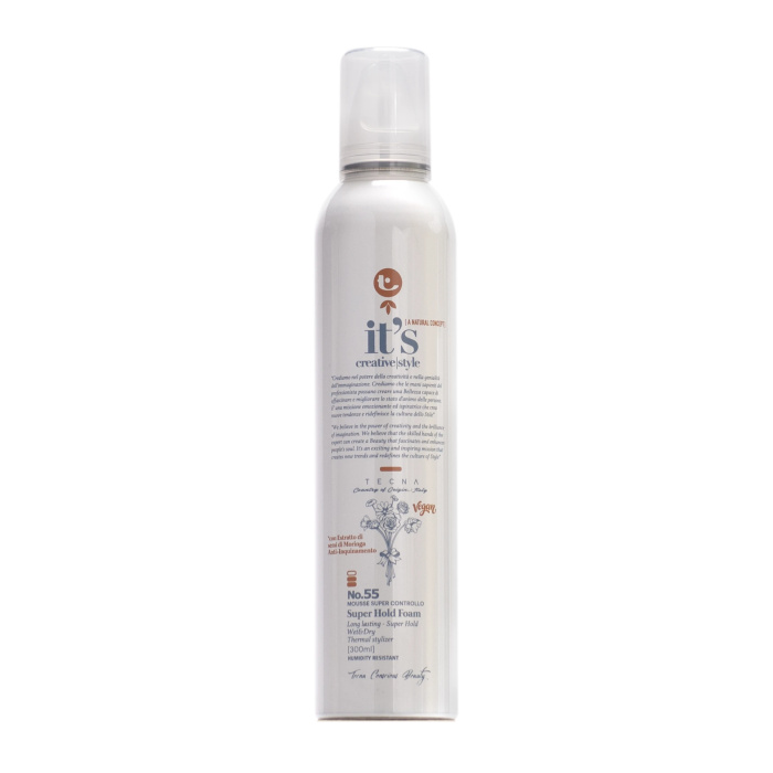 TECNA It’s No.55 Super Hold Foam 300 ml De TECNA It’s No.55 Super Hold Foam is een professionele stylingmousse met extra sterke hold voor kapsels die langdurige fixatie, volume en controle nodig hebben. De mousse is bijzonder geschikt voor föhnstyling, krullen en kapsels die stevig in model moeten blijven, terwijl het haar toch verzorgd blijft ogen. Belangrijkste voordelen - Extra sterke fixatie - Langdurige hold - Geeft volume en structuur - Ideaal voor föhnstyling - Geschikt voor krullen en modelleren - Helpt het haar verzorgd te laten ogen - Met Moringa-extract - Vegan volgens de productinformatie - Geschikt voor alle haartypes - Professioneel salonproduct Gebruiksaanwijzing Schud de bus goed voor gebruik. Breng een passende hoeveelheid TECNA No.55 Super Hold Foam aan op vochtig of droog haar. Verdeel het product gelijkmatig door het haar. Föhn, krul of style het haar daarna naar wens. Niet uitspoelen. Professionele tip Gebruik bij fijn haar eerst een kleine hoeveelheid en bouw indien nodig op. Voor extra volume breng je de mousse vooral aan bij de haaraanzet en föhn je het haar met een ronde borstel. Resultaat Het haar krijgt meer: - volume - stevigheid - definitie - controle - langdurige fixatie Premium webshoptekst TECNA It’s No.55 Super Hold Foam 300 ml is een professionele stylingmousse voor maximale controle en langdurige fixatie. Ideaal voor volume, föhnlooks, krullen en creatieve styling waarbij het kapsel stevig in model moet blijven. Verkrijgbaar bij Flaka.be.
